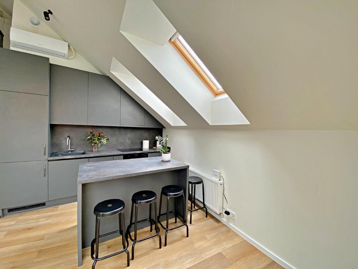 Loft 1 Bd Old Town Apartment By Hostlovers Каунас Экстерьер фото