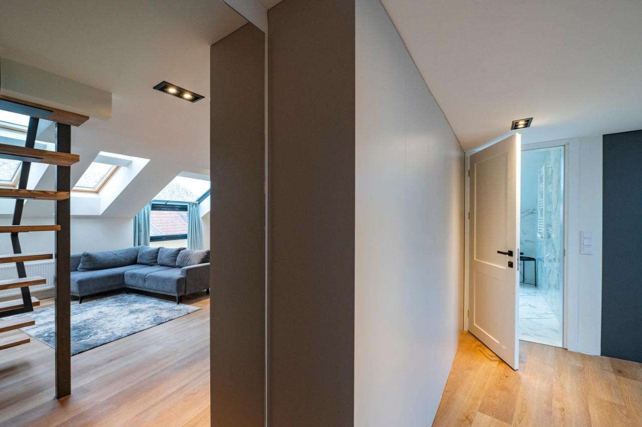 Loft 1 Bd Old Town Apartment By Hostlovers Каунас Экстерьер фото