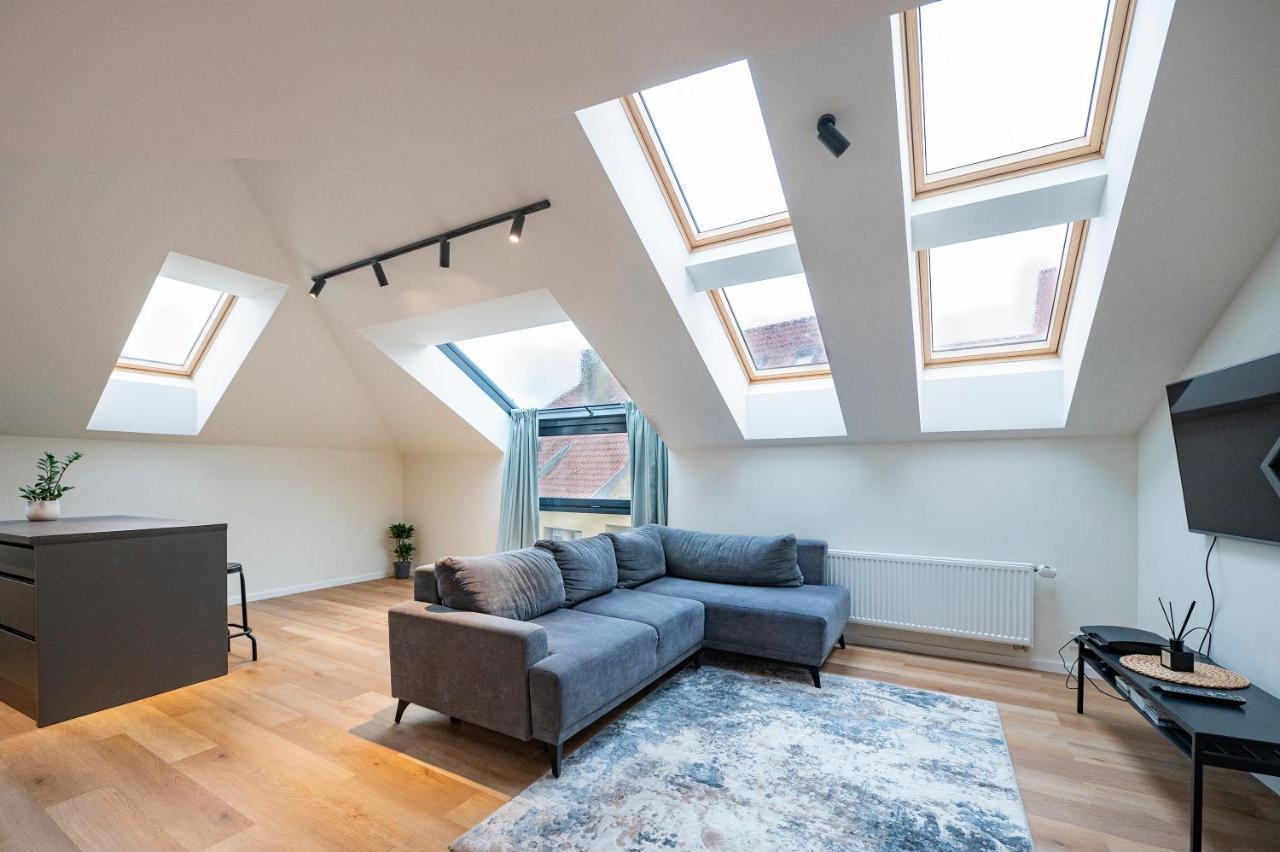 Loft 1 Bd Old Town Apartment By Hostlovers Каунас Экстерьер фото
